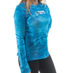 Realtree Women's RTF Blue Long Sleeve Performance Shirt | Wav3