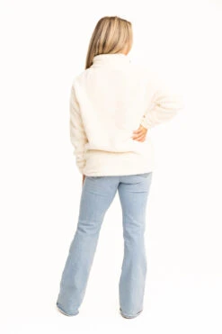 Realtree Women's Jolene Gray Sherpa 1/4 Zip Pullover -Realtree C30384 TN FULL BACK 54862.1693240774