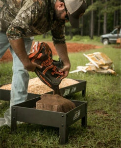 Realtree JAG (Just Above Ground) 50 Wildlife Feeder -Realtree JAG50 Use 30274.1689783602