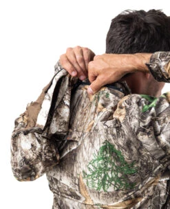 Realtree Men's Ripley Trail Waterproof Jacket | EDGE -Realtree M10056 ED HOOD DETAILS 57979.1684252244