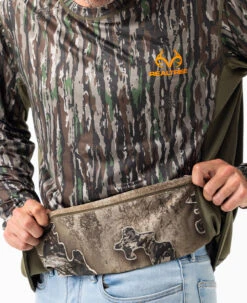 Realtree Men's Original Reversible Longsleeve Shirt | EXCAPE 2 Realtree Men's Original Reversible Longsleeve Shirt | EXCAPE -Realtree M10313 EXRTO REVERSIBLE 99899.1684269370