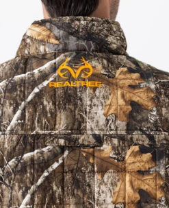 Realtree Men's Camo Pro Staff Reversible Hybrid Puffer Vest 4 Realtree Men's Camo Pro Staff Reversible Hybrid Puffer Vest -Realtree RO530 ED BACK LOGO 56103.1684270841