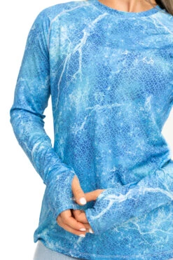 Realtree Fishing Long Sleeve Performance Women's Blue Raglan Shirt | Mako 3 Realtree Fishing Long Sleeve Performance Women's Blue Raglan Shirt | Mako -Realtree W106 MB DETAILS 38532.1692990423