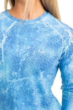 Realtree Fishing Long Sleeve Performance Women's Blue Raglan Shirt | Mako 4 Realtree Fishing Long Sleeve Performance Women's Blue Raglan Shirt | Mako -Realtree W106 MB LOGO 71085.1692990423